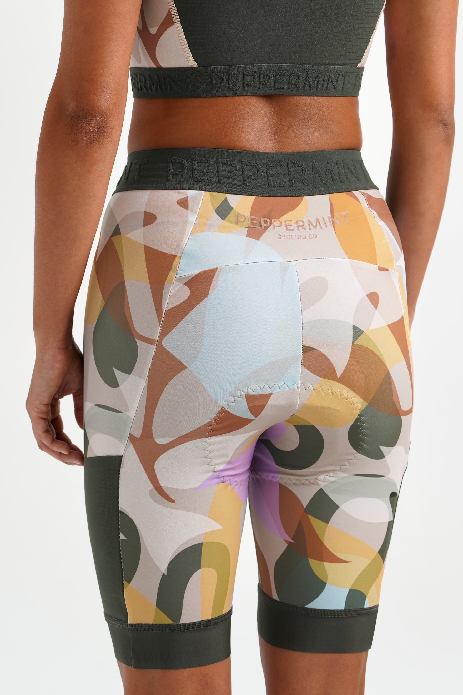 Signature Cargo Short