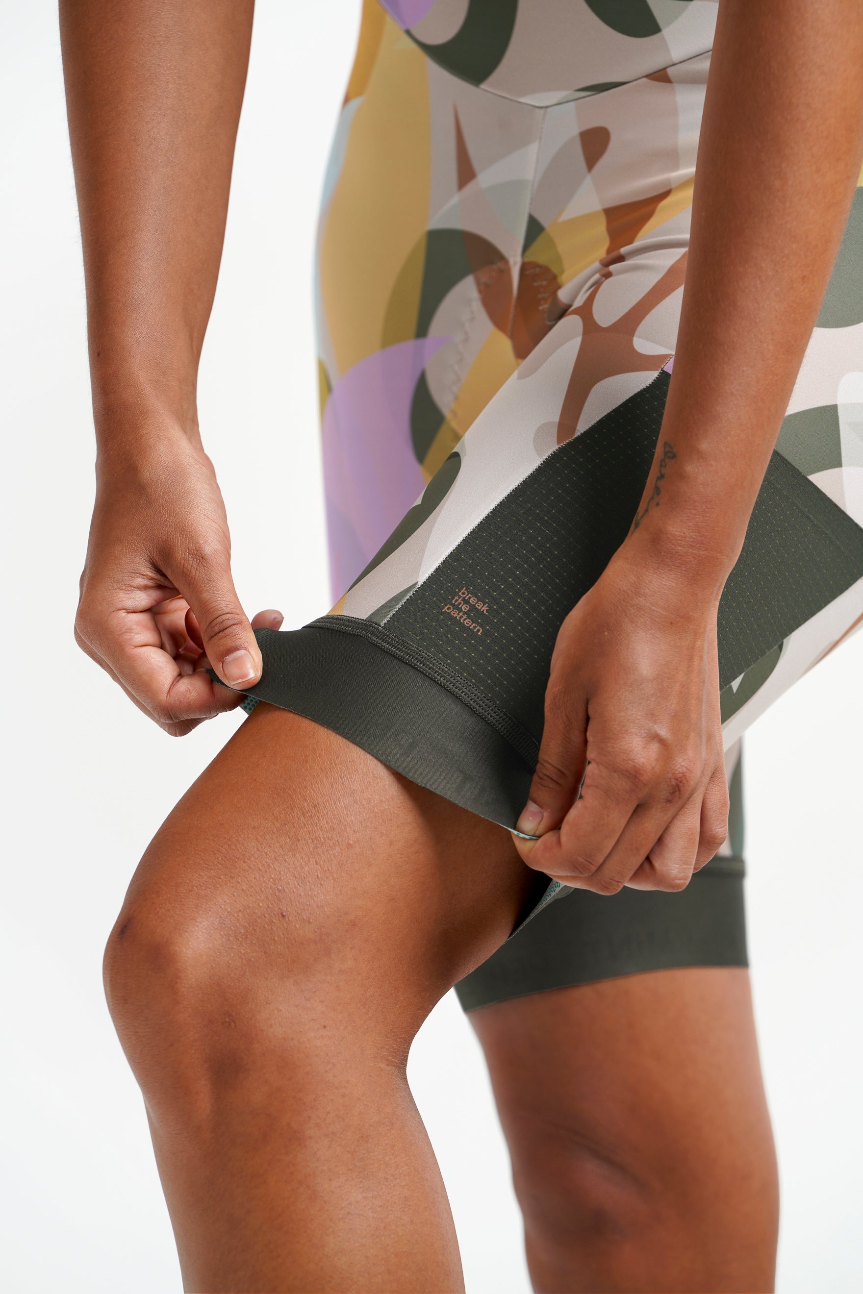 Signature Cargo Short