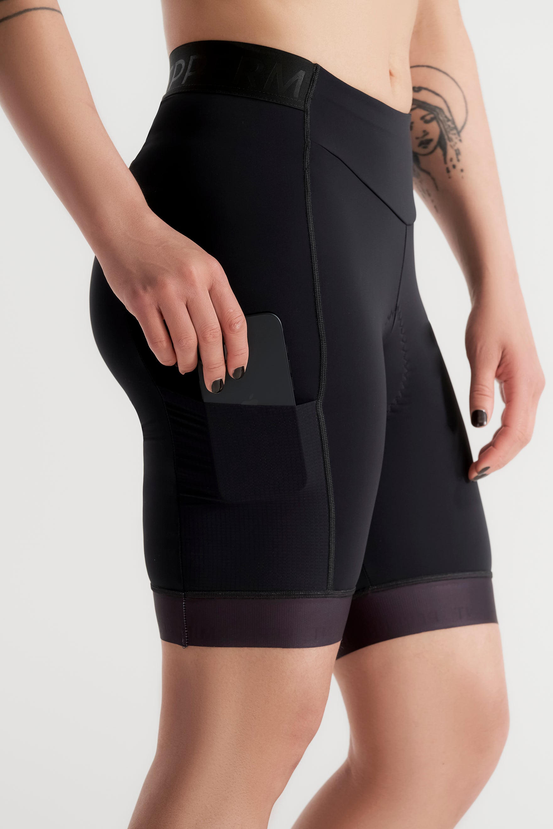 Signature Cargo Short