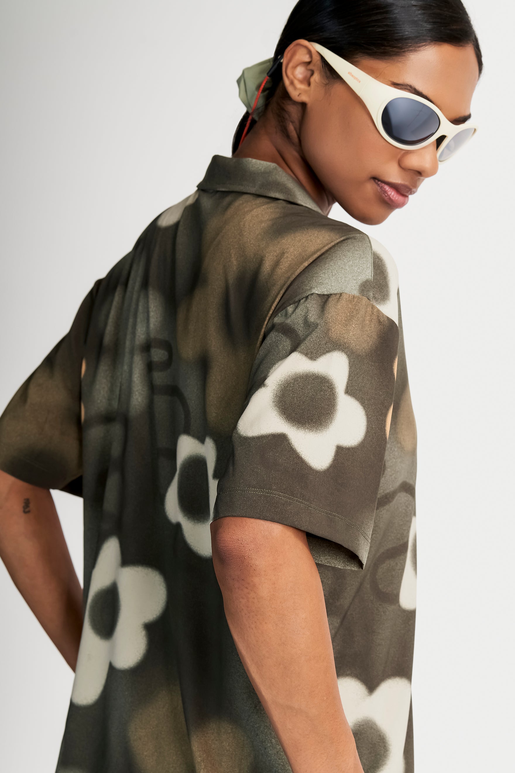 Signature Lightweight Shirt